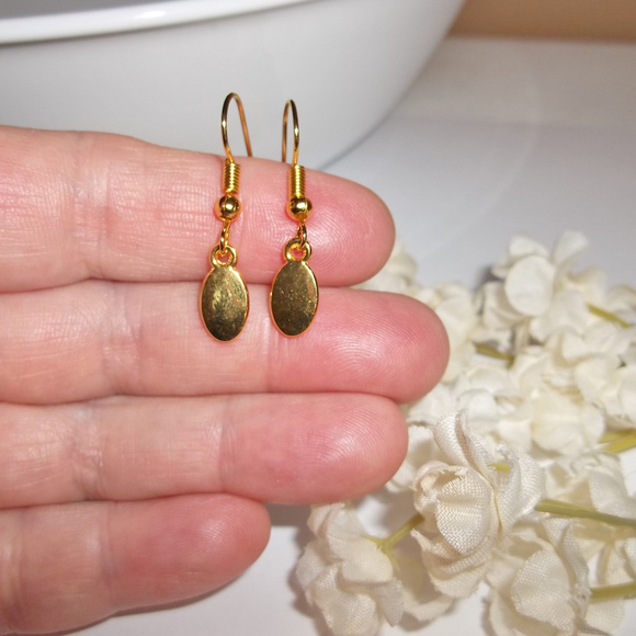 wvluckygirl Jewelry Small Little Gold Oval Earrings Dangle Set 3685
